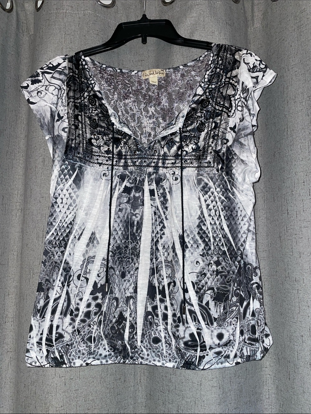 live and let live  Black & White Printed Flutter Sleeve Tunic